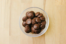 Load image into Gallery viewer, Sungai Ruan - 45% Milk Chocolate Buttons (1.5kg)